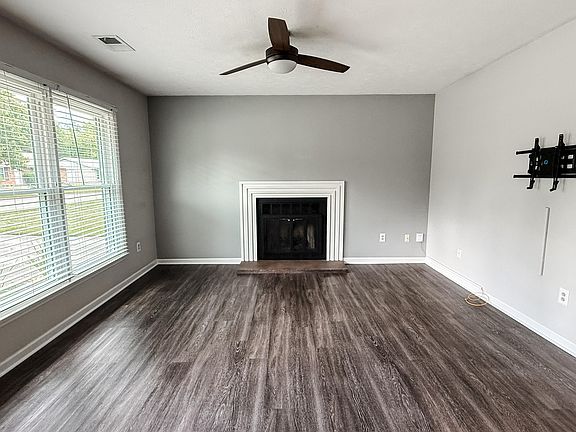 3rd image of 1566 Samara Glen Way