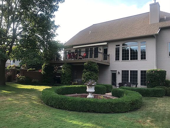 5th image of 9470 Bluff Lake St