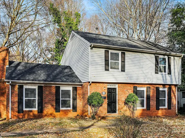 6520 Farmingdale Dr, Charlotte, NC 28212