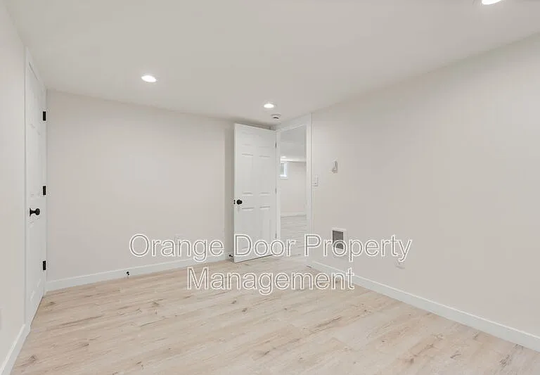 7727 Jones Ave NW — Photo 21