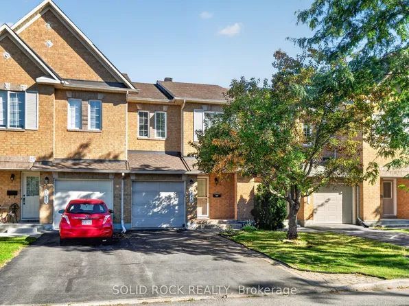 2073 Hiboux St, Ottawa, ON K4A 4J7