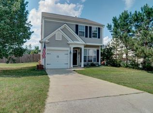 121 N Honey Springs Ave, Fuquay Varina, NC 27526