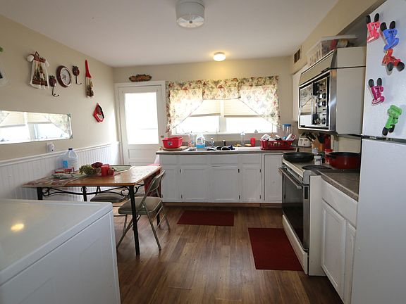 4th image of 27 & 28 Windermere Dr