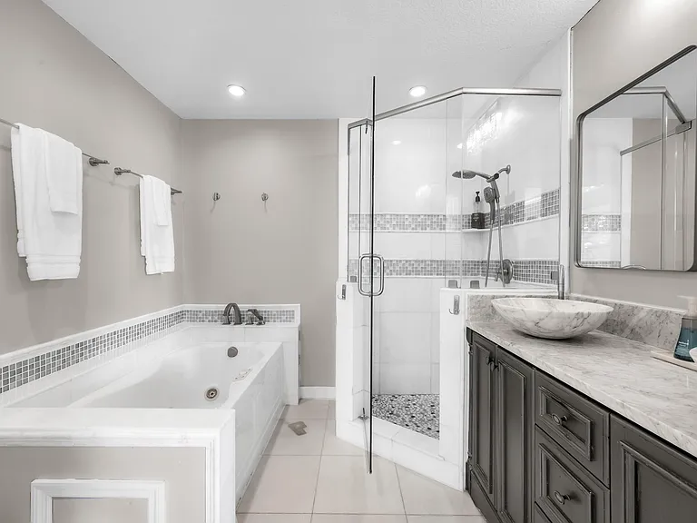 3250 Lakeview Blvd — Photo 17