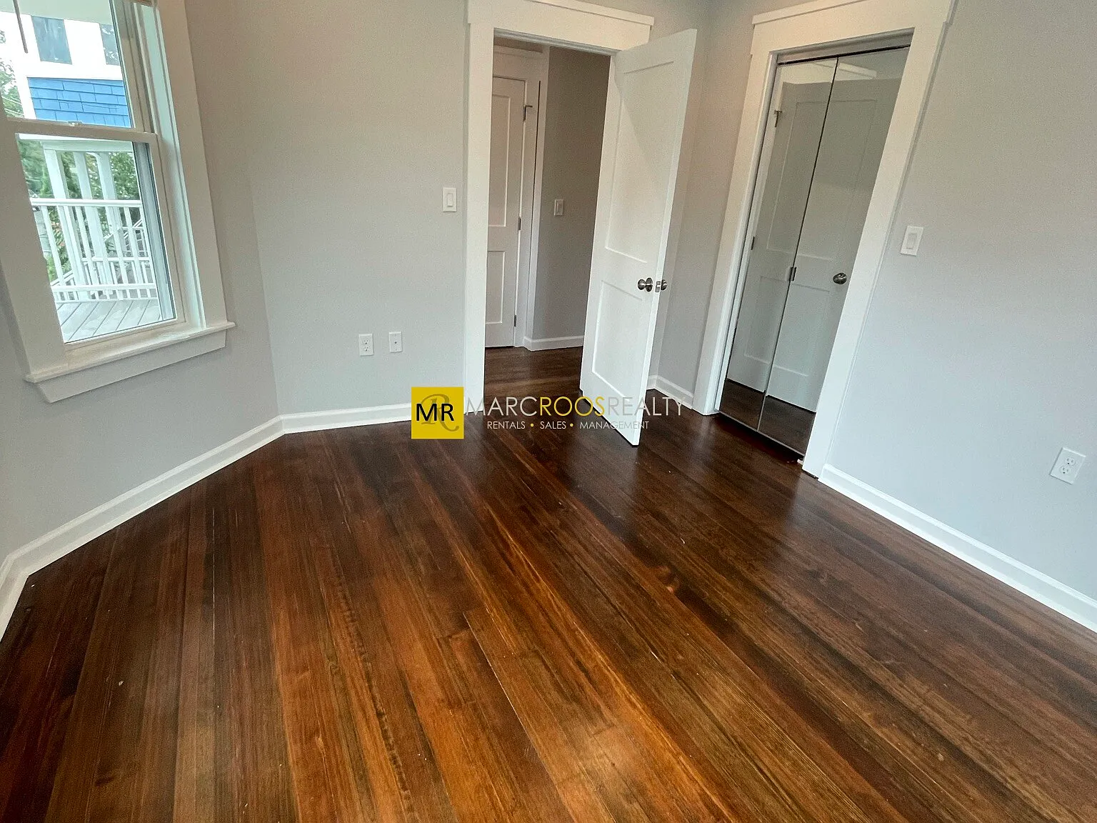 4 bed, 9999 sqft, $5,500 — Photo 3