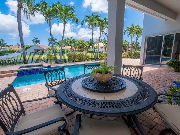 10849 Bal Harbor Dr — Photo 59