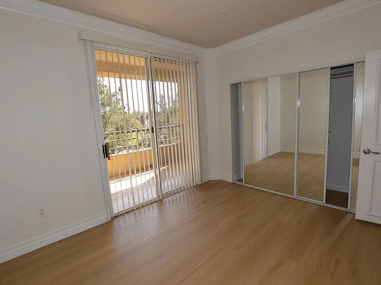 270 E Flamingo Rd #211 — Photo 7