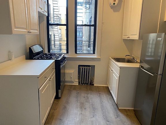2nd image of 395 Fort Washington Ave #49