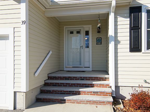 2nd image of 39 Russell Farm Dr #34
