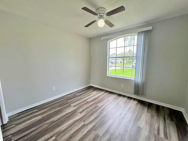 1275 Adirondack Ct — Photo 14