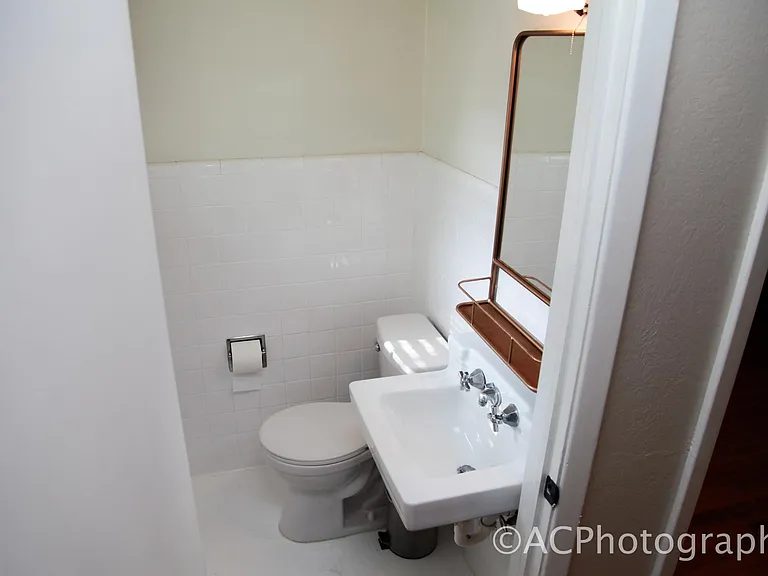 6051 Government St — Photo 12