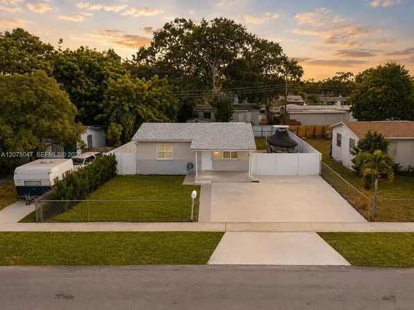 6416 Franklin St, Hollywood, FL 33024