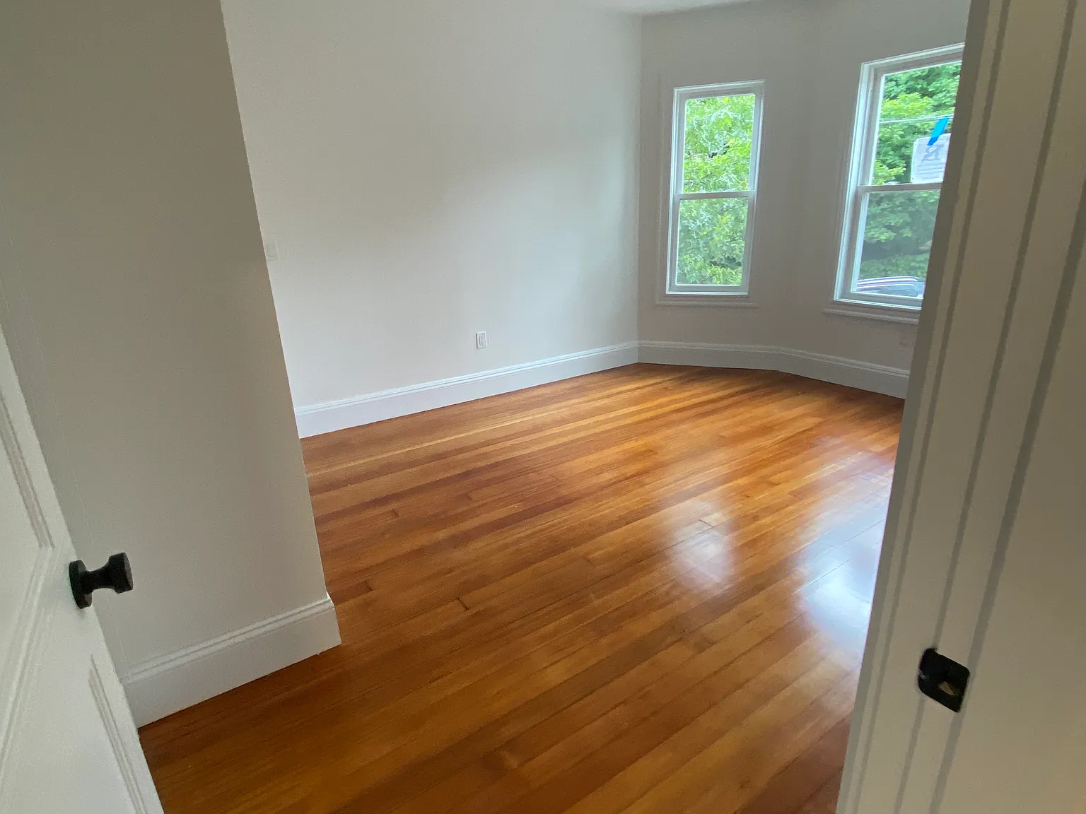 4 bed, 1200 sqft, $6,800 — Photo 4