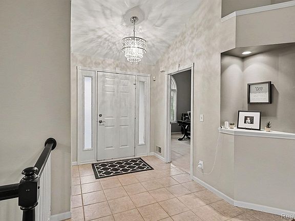 4th image of 20577 Sherwood Dr