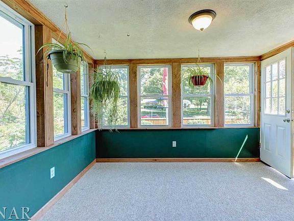 3rd image of 2904 Coventry Ct