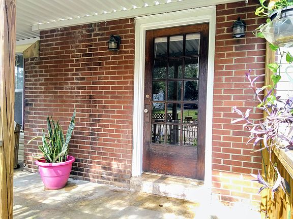4th image of 3617 Alpine Dr