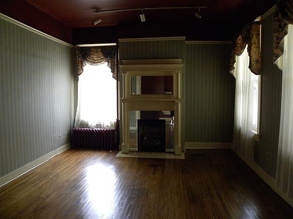 256 Pine St, Memphis, TN 38104