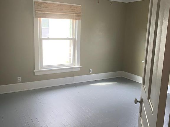 5th image of 541 1/2 Girard Ave #1/2