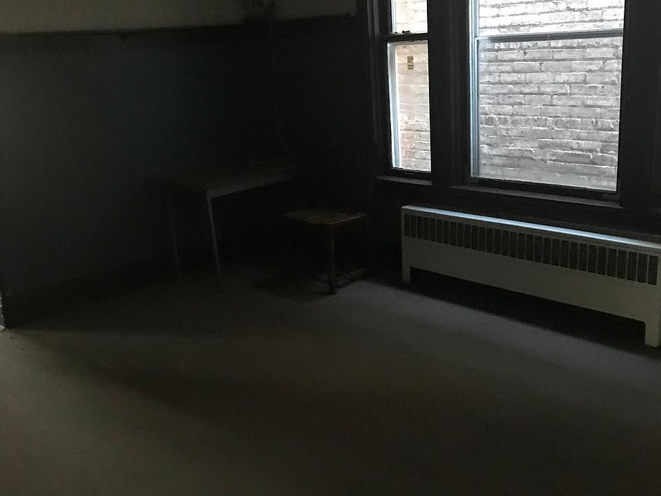 1st image of 1300 Broadway