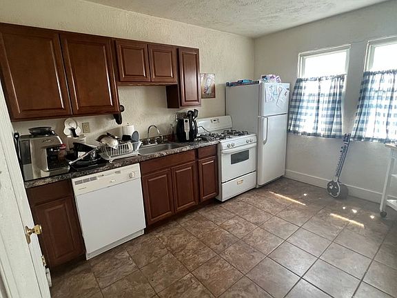3rd image of 905 Brookline Blvd #3