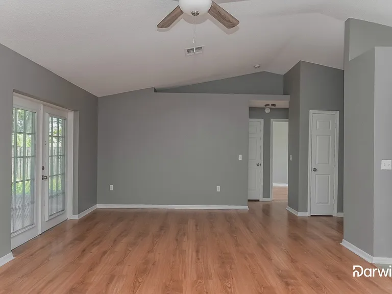 8110 Westmont Ave — Photo 3