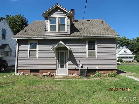 3rd image of 1104 W Gilbert Ave