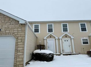 390 Golden Valley Dr, Pataskala, OH