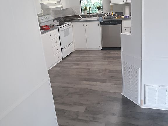 4th image of 61 Birch Creek Dr #16
