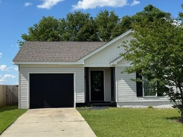 181 Mayberry Ln, Dothan, AL 36305