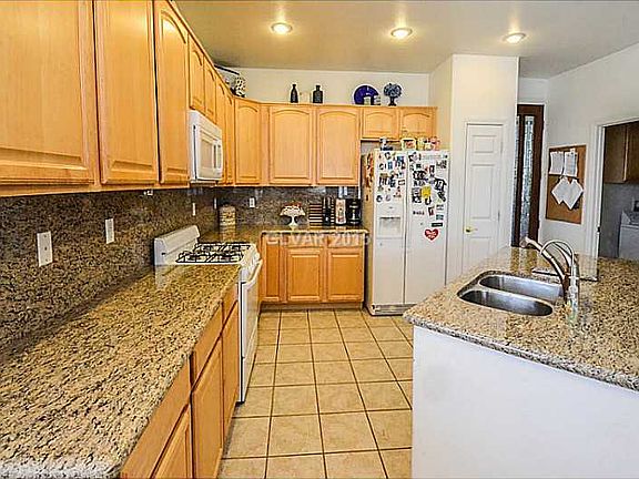 4th image of 5415 Saint Bernard Ct
