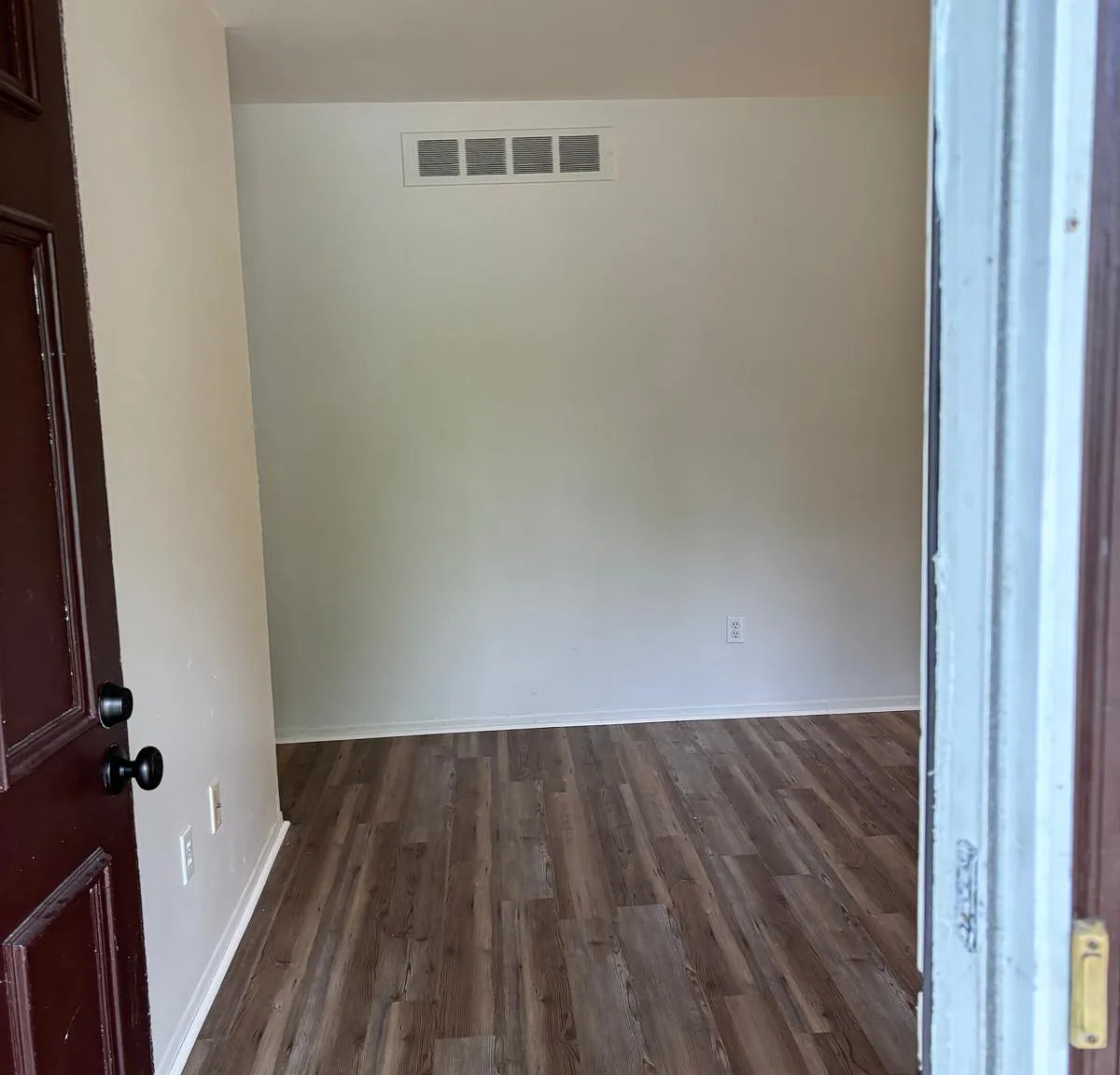 3 bed, 1097 sqft, $2,200 — Photo 4