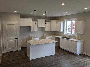 12 E 10th St, Lovell, WY 82431