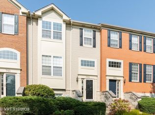 752 Thornbury Ct #108-2, Bartlett, IL 60103