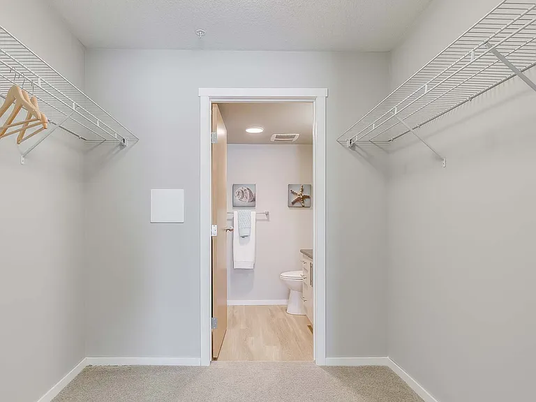 420 Valley Rd — Photo 1