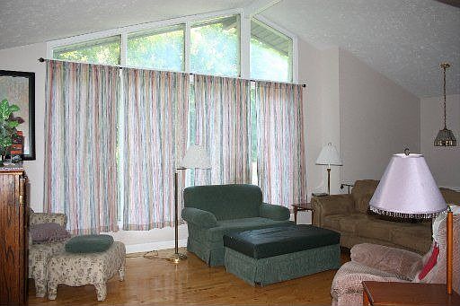 4th image of 8633 Glen Echo Dr