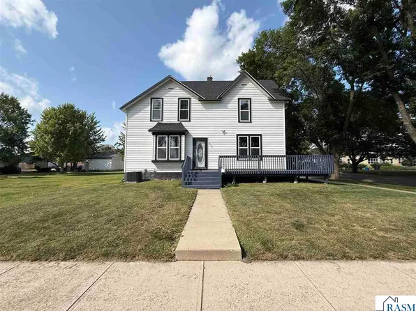 400 Walnut St SW, Sleepy Eye, MN 56085