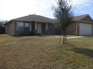 633 Partridge Dr, Saginaw, TX 76131