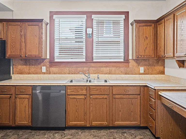113 Orchard Dr — Photo 16