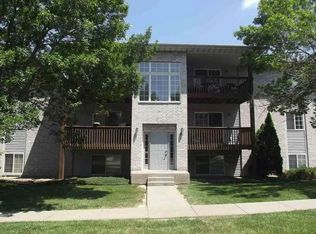 96 W Side Dr, Iowa City, IA 52246