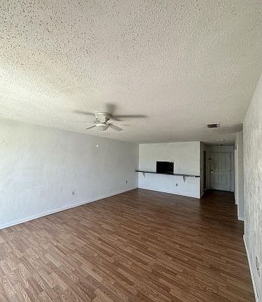 5th image of 1663 Eastern Rd
