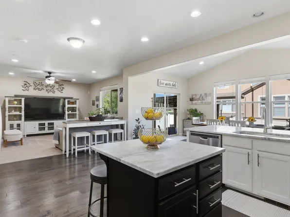 10338 S Venenzia Way, South Jordan, UT 84095
