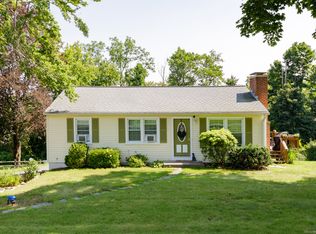 64 Joy Rd, Middlebury, CT 06762