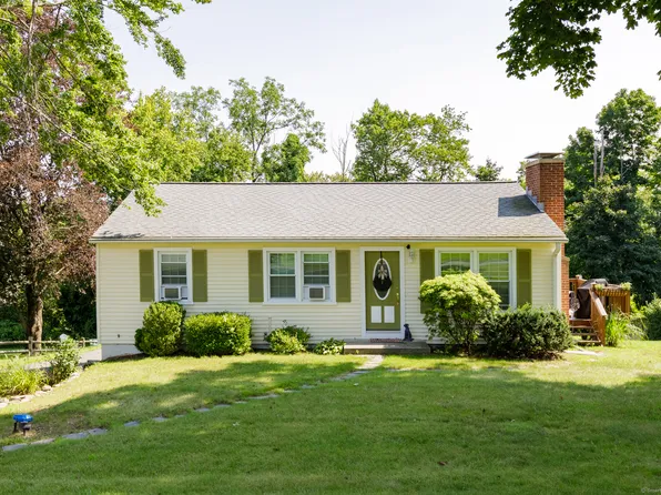 64 Joy Road, Middlebury, CT 06762