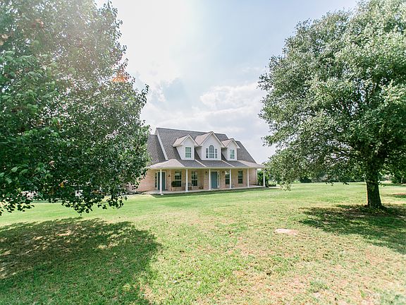 4th image of 13822 Suzanne Pl