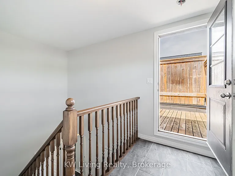 70 Plains Rd E #18 — Photo 42