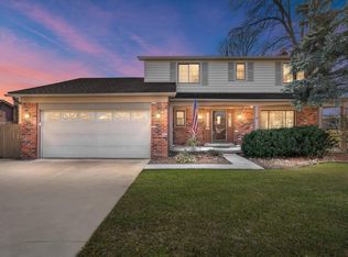 33665 Curtis Rd, Livonia, MI 48152