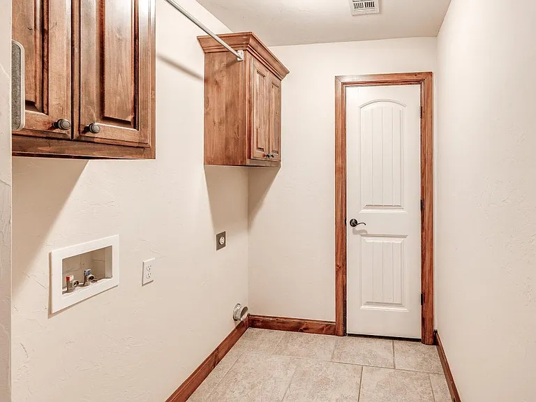 2121 Mill Creek Way — Photo 33