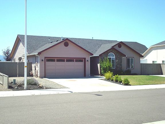 Note RV parking on both sides