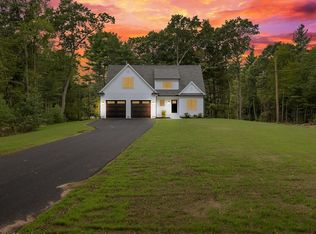 8 Round St #8, Taunton, MA 02780