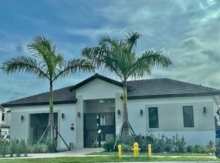 (Undisclosed Address), Hollywood, FL 33027
